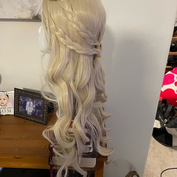 Game of thrones high quality wig - Picture 3 of 6